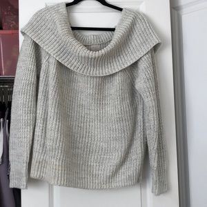 Weekend Away off the shoulder grey/white sweater